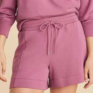 🆕 Lou & Grey Seamed Scubasoft Drawstring Shorts.  Rosy Mauve. Size S.  NWT.
